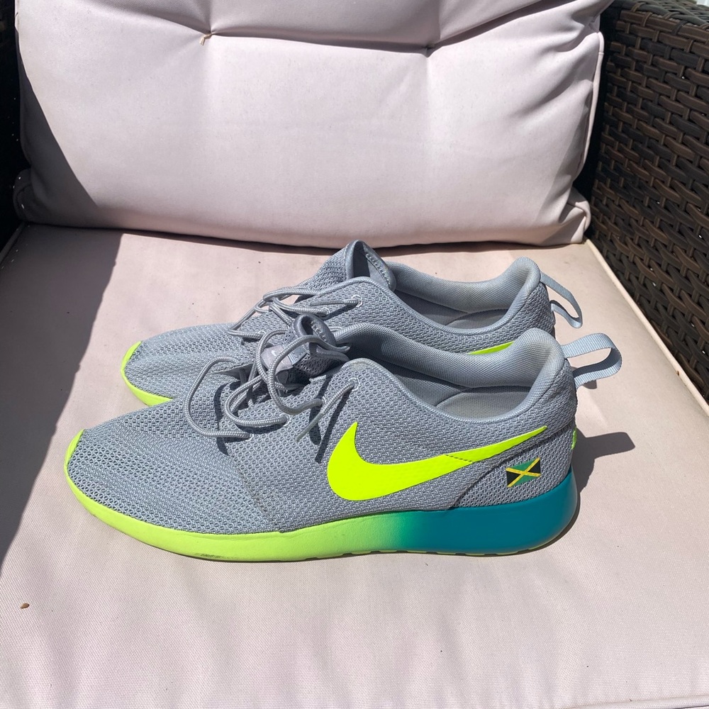 Customized Nike roshe sneakers
